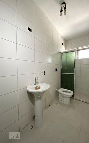 Casa à venda com 134m², 3 quartos e 1 vagaBanheiro 2