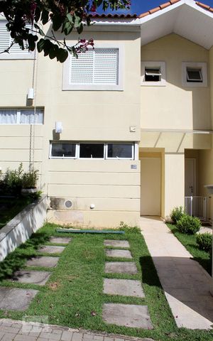 Casa de condomínio à venda com 69m², 2 quartos e 1 vagaFachada