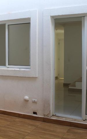 Casa de condomínio à venda com 69m², 2 quartos e 1 vagaQuintal