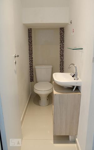 Casa de condomínio à venda com 69m², 2 quartos e 1 vagaLavabo