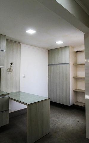 Casa à venda com 200m², 3 quartos e 3 vagas Casa à venda com 200m², 3 quartos e 3 vagasÁrea de Serviço