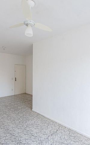 Apartamento à venda com 110m², 2 quartos e 1 vaga Apartamento à venda com 110m², 2 quartos e 1 vagaSala