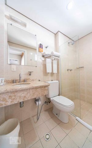 Studio à venda com 50m², 1 quarto e 1 vaga Studio à venda com 50m², 1 quarto e 1 vagaBanheiro