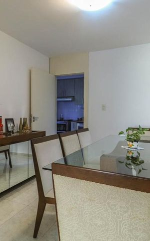 Casa à venda com 290m², 4 quartos e 2 vagas Casa à venda com 290m², 4 quartos e 2 vagasSala de Jantar