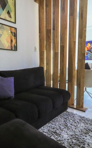 Casa à venda com 290m², 4 quartos e 2 vagas Casa à venda com 290m², 4 quartos e 2 vagasSala