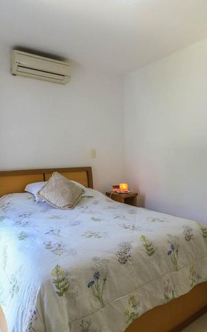 Casa à venda com 290m², 4 quartos e 2 vagas Casa à venda com 290m², 4 quartos e 2 vagasQuarto 2 - Suíte