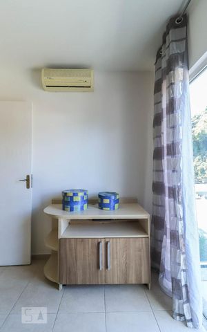 Casa à venda com 290m², 4 quartos e 2 vagas Casa à venda com 290m², 4 quartos e 2 vagasQuarto 3