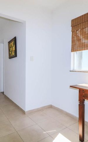 Casa à venda com 290m², 4 quartos e 2 vagas Casa à venda com 290m², 4 quartos e 2 vagasHall Segundo Andar