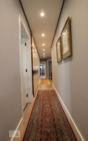 Apartamento à venda com 216m², 4 quartos e 3 vagasCorredor