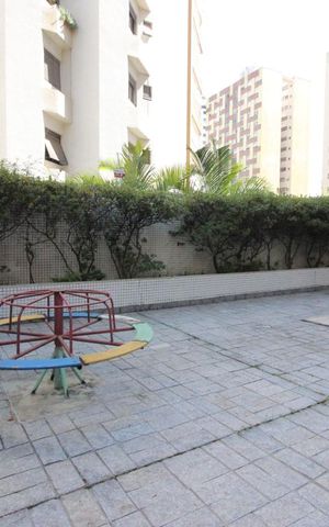 Apartamento à venda com 216m², 4 quartos e 3 vagasÁrea Comum - Playground