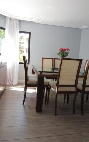 Apartamento à venda com 216m², 4 quartos e 3 vagasSala