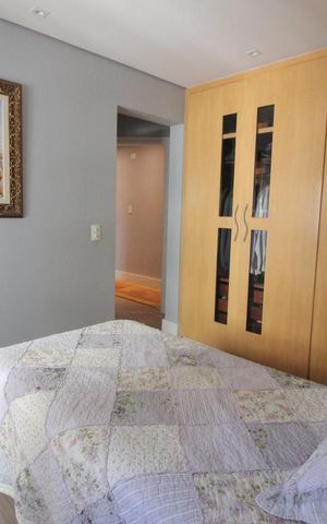Apartamento à venda com 216m², 4 quartos e 3 vagasQuarto 2
