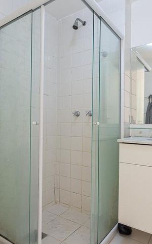 Apartamento à venda com 56m², 2 quartos e 1 vaga Apartamento à venda com 56m², 2 quartos e 1 vagaBanheiro Social