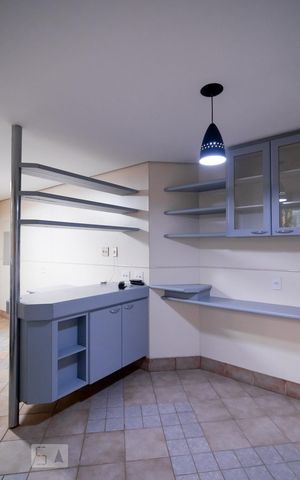 Casa de condomínio para alugar com 400m², 4 quartos e 4 vagas Casa de condomínio para alugar com 400m², 4 quartos e 4 vagasCozinha