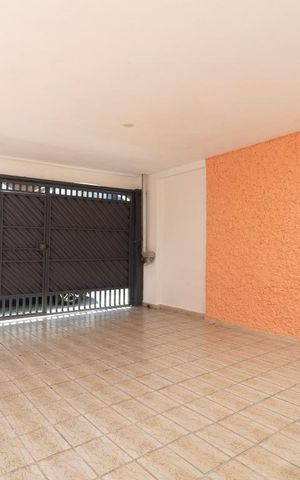 Casa à venda com 187m², 3 quartos e 2 vagasGaragem