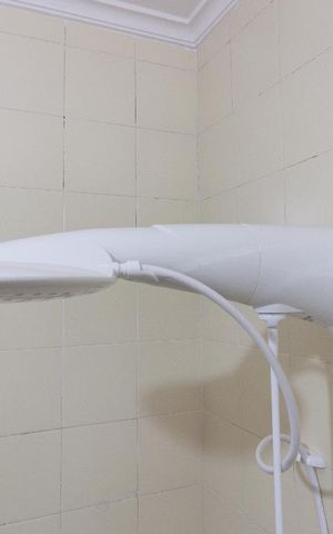 Casa à venda com 187m², 3 quartos e 2 vagasBanheiro