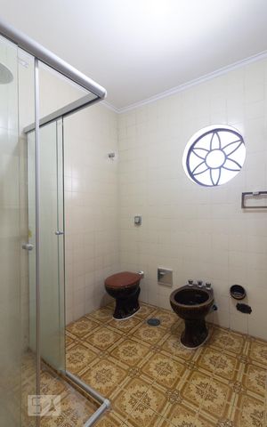 Casa à venda com 187m², 3 quartos e 2 vagasBanheiro