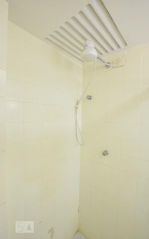 Apartamento à venda com 80m², 2 quartos e 1 vaga Apartamento à venda com 80m², 2 quartos e 1 vagaBanheiro Social