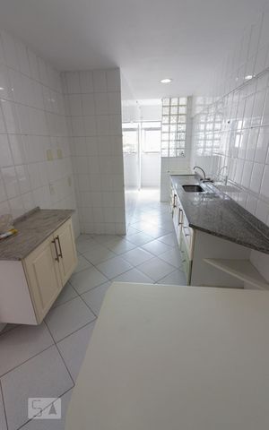 Apartamento à venda com 84m², 2 quartos e 1 vaga Apartamento à venda com 84m², 2 quartos e 1 vagaCozinha - Armários