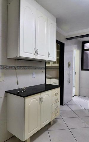 Apartamento à venda com 150m², 3 quartos e 2 vagasCozinha