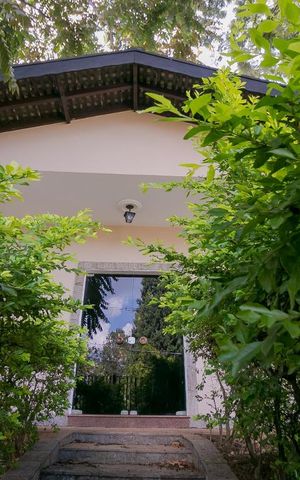 Casa à venda com 570m², 4 quartos e 5 vagasFachada
