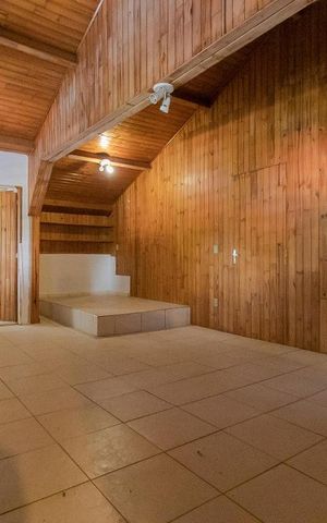Casa à venda com 570m², 4 quartos e 5 vagasMezanino