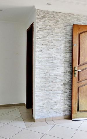 Casa de condomínio à venda com 125m², 3 quartos e 3 vagasDetalhe Sala