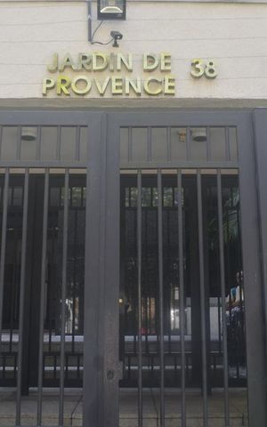 Apartamento à venda com 150m², 4 quartos e 2 vagasFachada