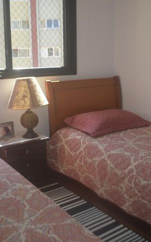 Apartamento à venda com 150m², 4 quartos e 2 vagasQuarto