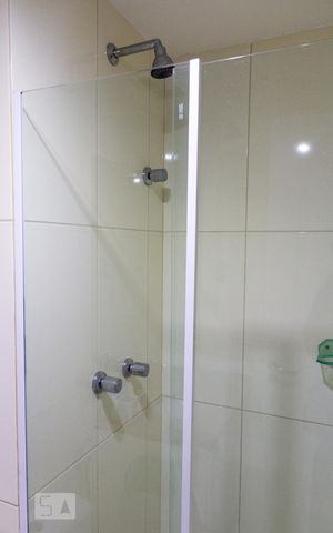 Apartamento à venda com 56m², 2 quartos e 1 vaga Apartamento à venda com 56m², 2 quartos e 1 vagaBanheiro Social