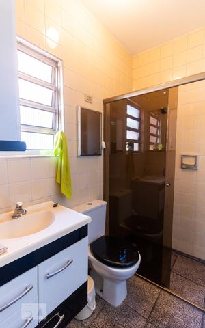 Casa à venda com 143m², 3 quartos e 1 vagaBanheiro