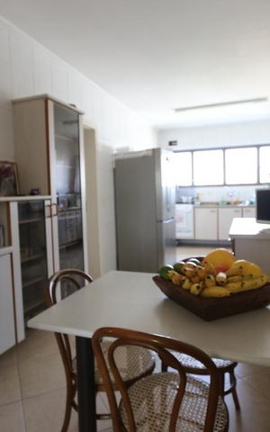 Apartamento à venda com 205m², 4 quartos e 5 vagascozinha
