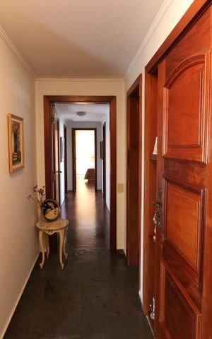 Apartamento à venda com 205m², 4 quartos e 5 vagascorredor