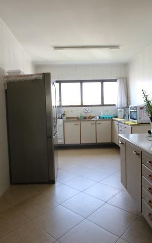 Apartamento à venda com 205m², 4 quartos e 5 vagascozinha