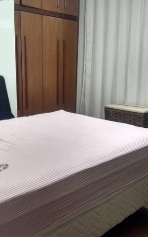 Casa para alugar com 200m², 5 quartos e 2 vagas