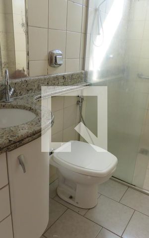 Apartamento para alugar com 55m², 2 quartos e sem vagaBanheiro