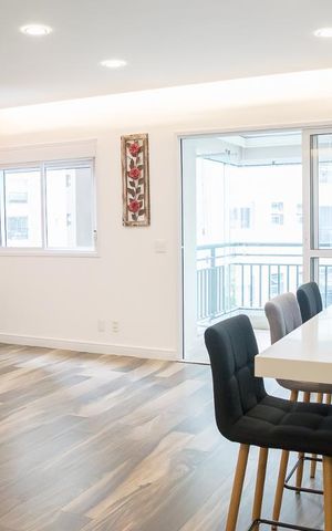 Apartamento à venda com 93m², 2 quartos e 2 vagas Apartamento à venda com 93m², 2 quartos e 2 vagasSala