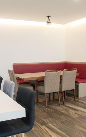 Apartamento à venda com 93m², 2 quartos e 2 vagas Apartamento à venda com 93m², 2 quartos e 2 vagasSala
