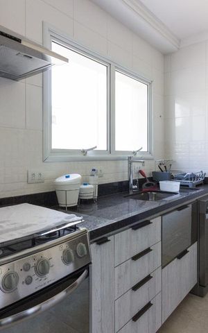 Apartamento à venda com 70m², 2 quartos e 2 vagasCozinha