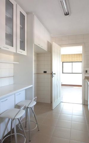 Apartamento à venda com 150m², 3 quartos e 3 vagasCozinha