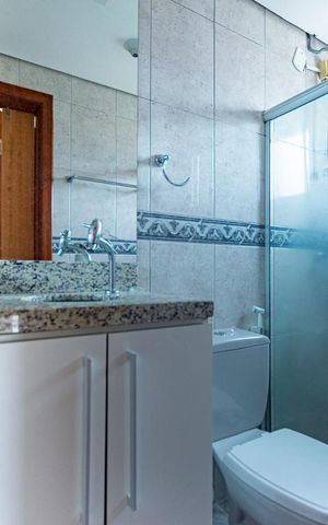 Apartamento à venda com 52m², 2 quartos e 1 vaga Apartamento à venda com 52m², 2 quartos e 1 vagaBanheiro da Suíte