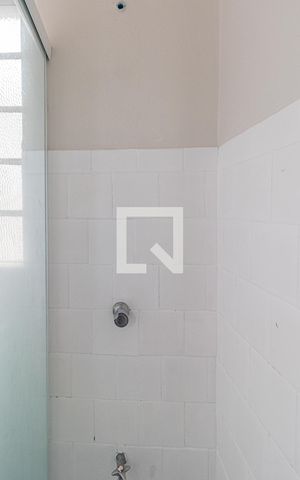 Apartamento para alugar com 65m², 2 quartos e sem vagaBanheiro