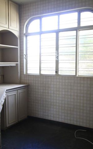 Casa à venda com 900m², 7 quartos e 8 vagasEscritório