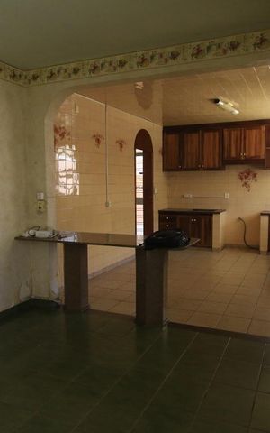 Casa à venda com 900m², 7 quartos e 8 vagasCozinha