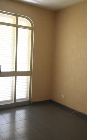 Casa à venda com 900m², 7 quartos e 8 vagasSala