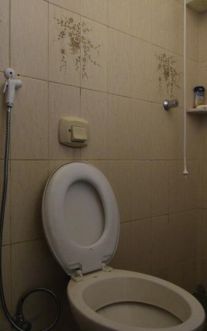 Casa à venda com 900m², 7 quartos e 8 vagasBanheiro de Serviço