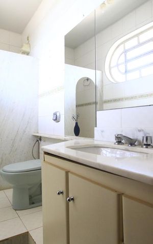 Casa à venda com 900m², 7 quartos e 8 vagasBanheiro da Suite2