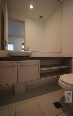 Apartamento para alugar com 84m², 2 quartos e 1 vagaLavabo