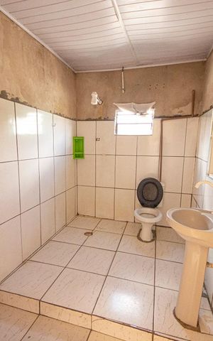 Casa à venda com 175m², 5 quartos e 1 vagaBanheiro