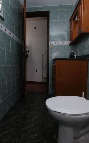 Casa de condomínio à venda com 170m², 3 quartos e sem vagaBanheiro